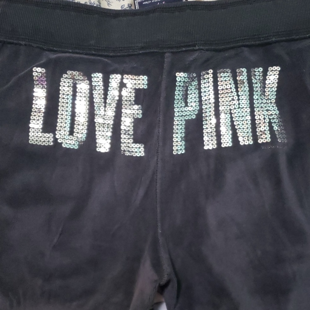 Victoria's Secret PINK Love Sequins on butt 💞